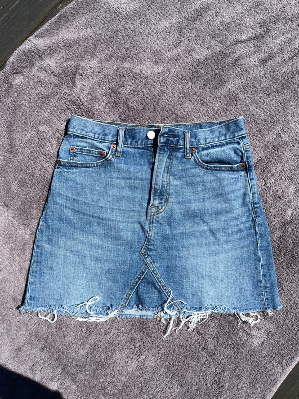 GAP Women’s Denim Mini Skirt with Frayed Hem
